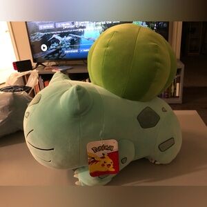 Plush Pokémon Bulbasaur 18in, collectible